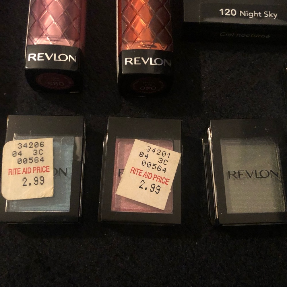Revlon makeup bundle - Picture 9 of 15